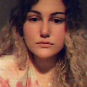 Meet your Posher, Abby